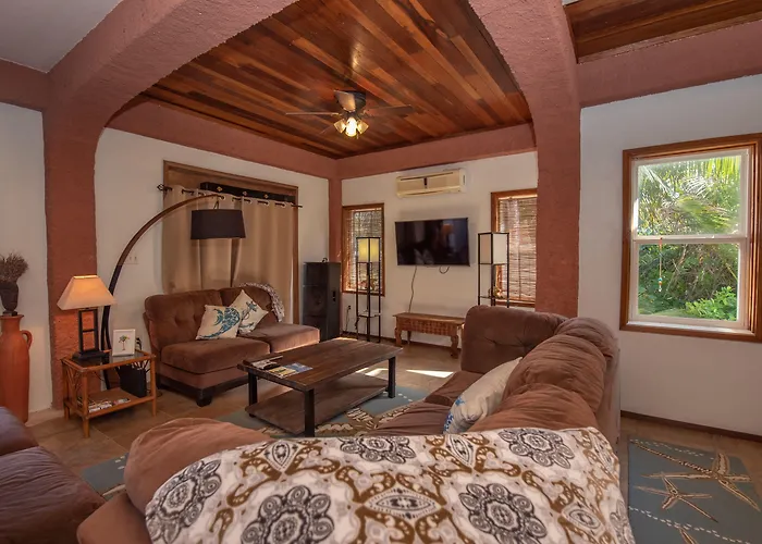 Bella Vista Belize